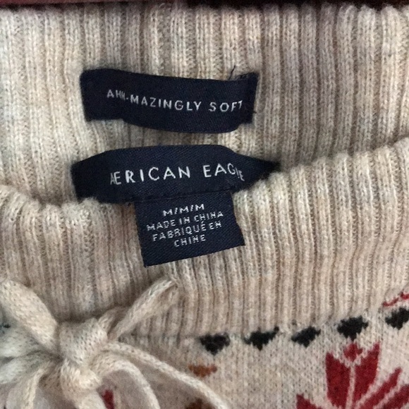 American Eagle Ahh-Mazingly Soft Deer and Snowflake Thick Sweater Leggings, Med - Picture 4 of 7